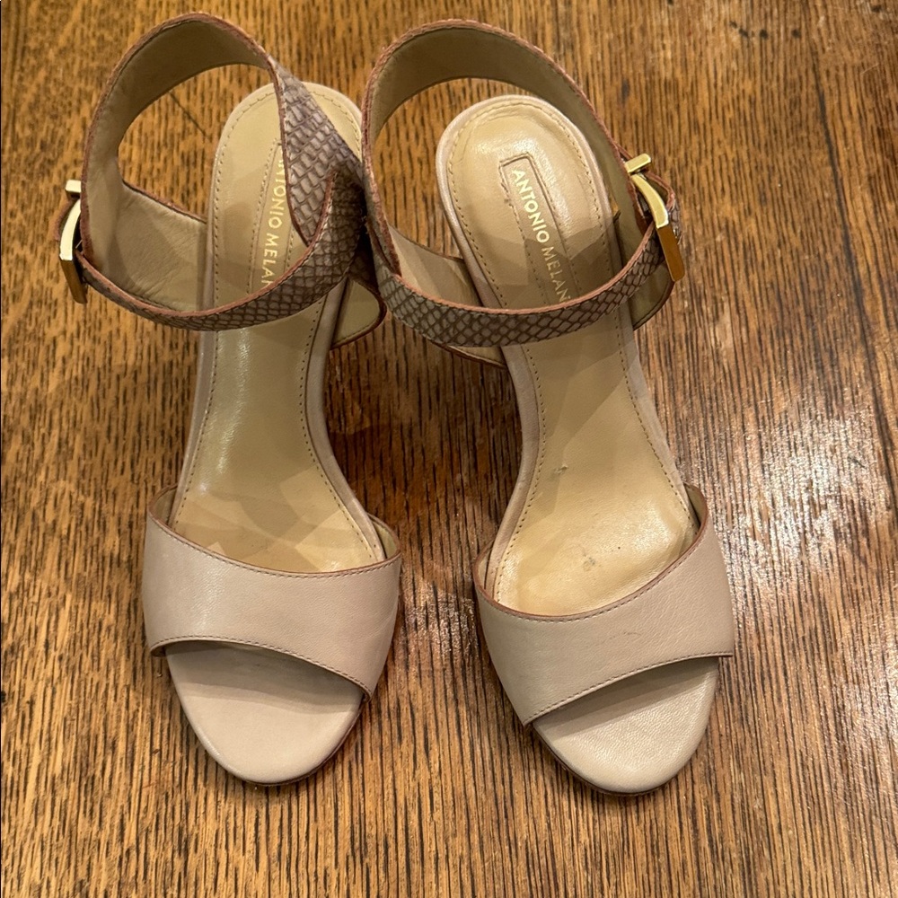 Antonio Melani Melba Nude Leather Wedge Sandals size 5.5